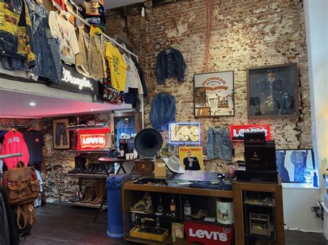 Jeans & Denim Store in Diezerstraat 38, Zwolle .